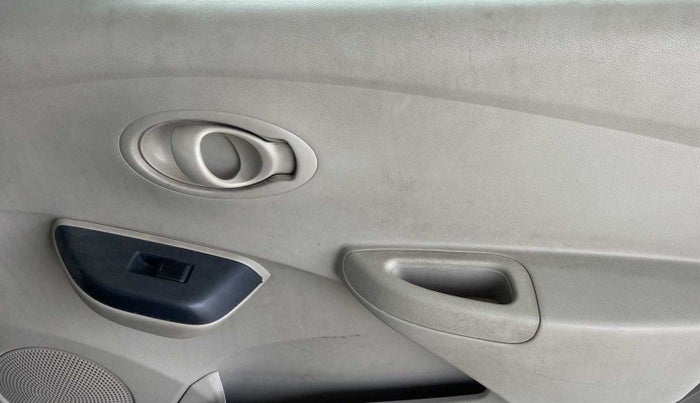 2016 Datsun Go Plus T, Petrol, Manual, 49,248 km, Driver Side Door Panels Control