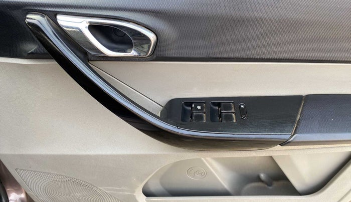 2019 Tata Tiago XZ PETROL, Petrol, Manual, 68,256 km, Driver Side Door Panels Control