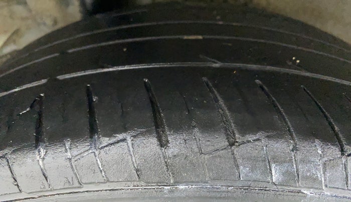 2019 Hyundai Verna 1.6 CRDI SX, Diesel, Manual, 89,832 km, Right Rear Tyre Tread