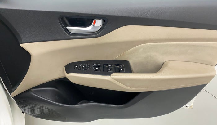 2019 Hyundai Verna 1.6 CRDI SX, Diesel, Manual, 89,832 km, Driver Side Door Panels Control