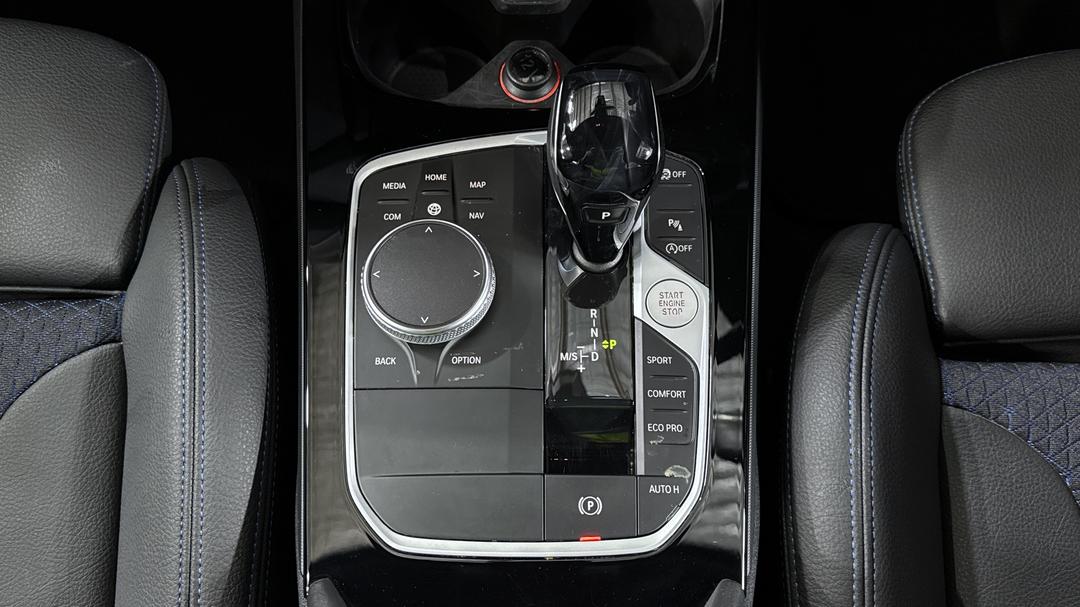 2021 BMW 1 18i M Sport, Automatic, 22734 km, Gear Lever 