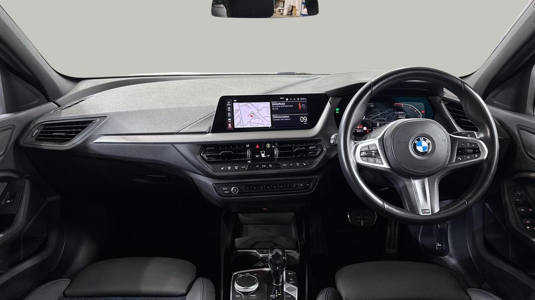 2021 BMW 1 18i M Sport, Automatic, 22734 km, Dashboard View