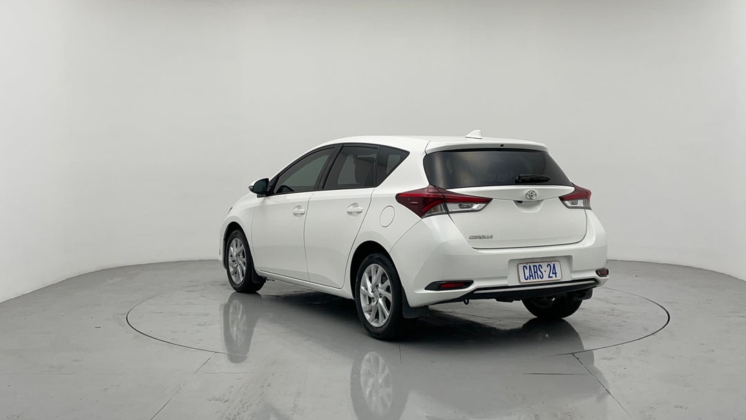 Left Back Diagonal (45- Degree) View