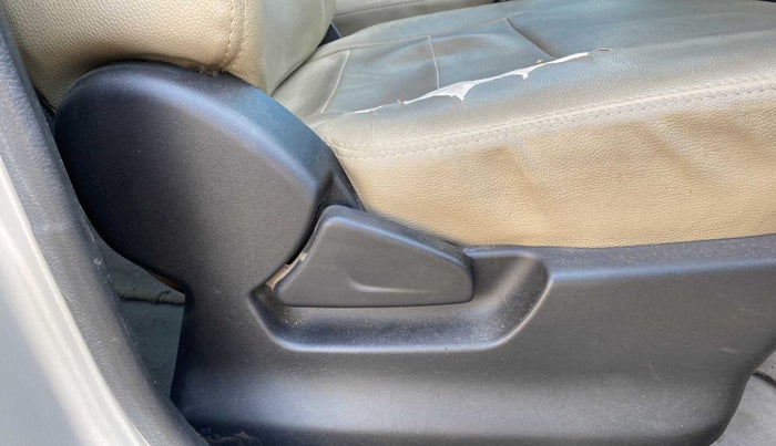 2018 Datsun Redi Go T (O), Petrol, Manual, 48,960 km, Driver Side Adjustment Panel