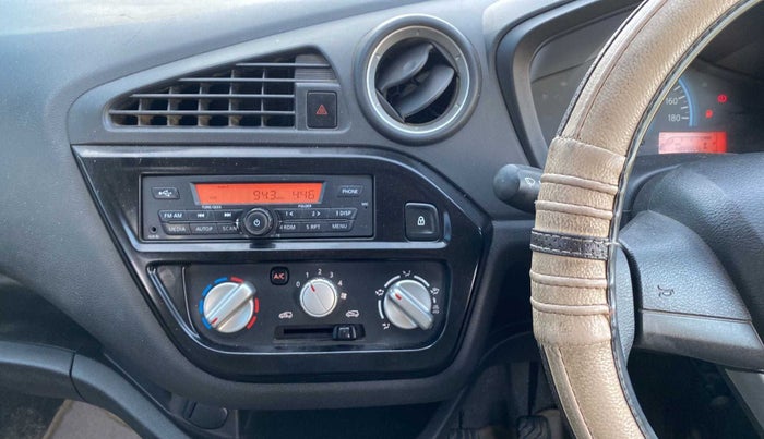 2018 Datsun Redi Go T (O), Petrol, Manual, 48,960 km, AC Unit - Directional switch has minor damage