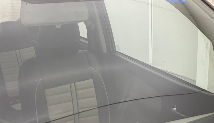 2013 Maruti Wagon R 1.0 VXI, Petrol, Manual, 43,966 km, Front windshield - Minor spot on windshield