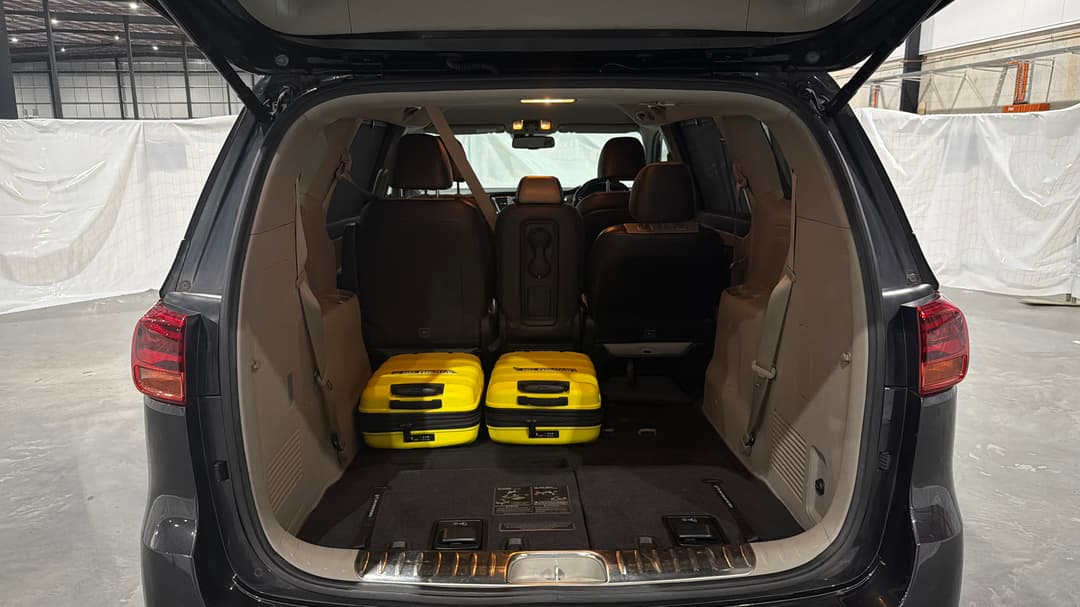 2020 Kia Carnival Platinum, Automatic, 66715 km, Boot Inside View with Luggage