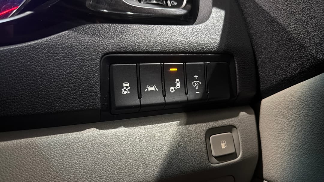 2020 Kia Carnival Platinum, Automatic, 66715 km, Utility Switches/Buttons