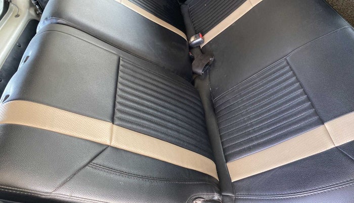 2018 Maruti Wagon R 1.0 VXI, Petrol, Manual, 85,899 km, Second-row left seat - Cover slightly torn
