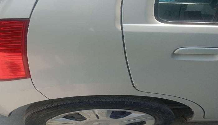 2018 Maruti Wagon R 1.0 VXI, Petrol, Manual, 85,899 km, Right quarter panel - Slightly rusted