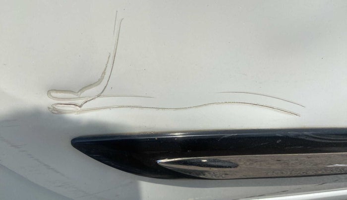 2018 Maruti Dzire ZXI AMT, Petrol, Automatic, 43,180 km, Right rear door - Minor scratches