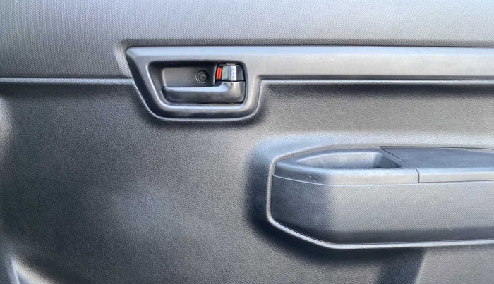 2020 Maruti S PRESSO VXI+, Petrol, Manual, 40,673 km, Driver Side Door Panels Control