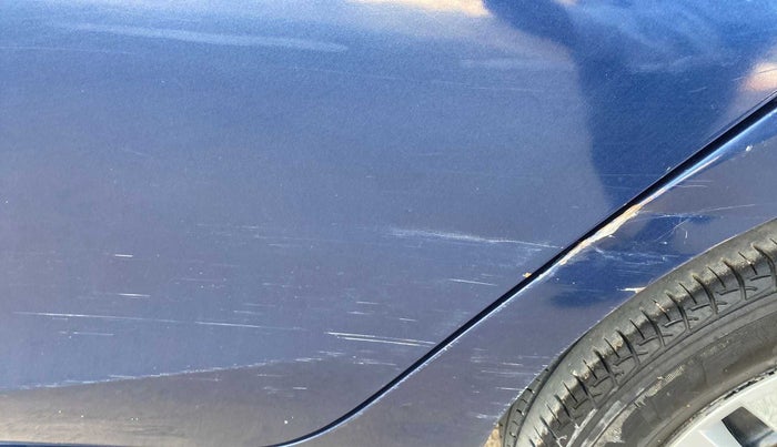 2018 Maruti Ciaz SIGMA 1.5 SHVS MT  PETROL, Petrol, Manual, 61,518 km, Rear left door - Minor scratches