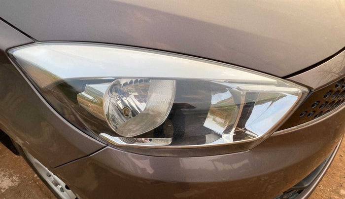 2017 Tata Tiago XT PETROL, Petrol, Manual, 38,543 km, Right headlight - Minor scratches