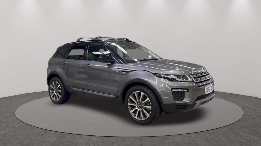 2016 Range Rover Evoque Td4 150 Se, Automatic, 86167 km, Right Front Diagonal (45- Degree) View