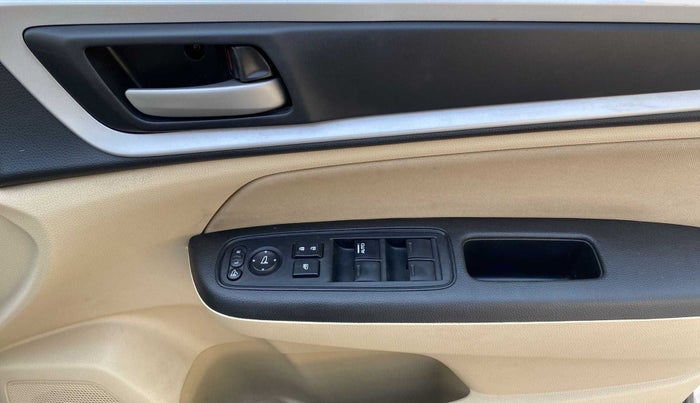 2022 Honda Amaze 1.2L I-VTEC VX, Petrol, Manual, 28,574 km, Driver Side Door Panels Control