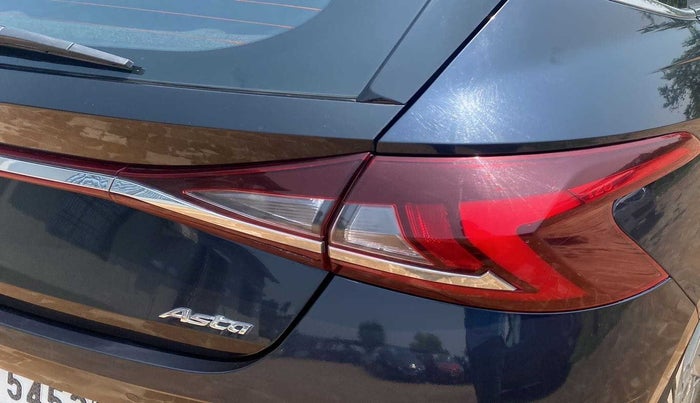 2023 Hyundai NEW I20 ASTA (O) 1.2 MT, Petrol, Manual, 6,286 km, Right tail light - Minor scratches