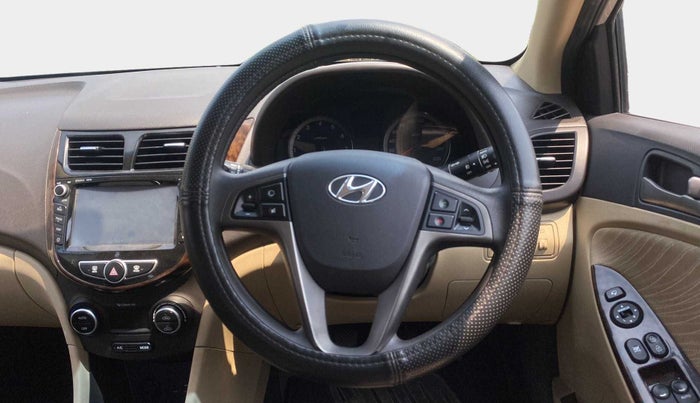 2017 Hyundai Verna 1.6 VTVT SX, Petrol, Manual, 31,105 km, Steering Wheel Close Up