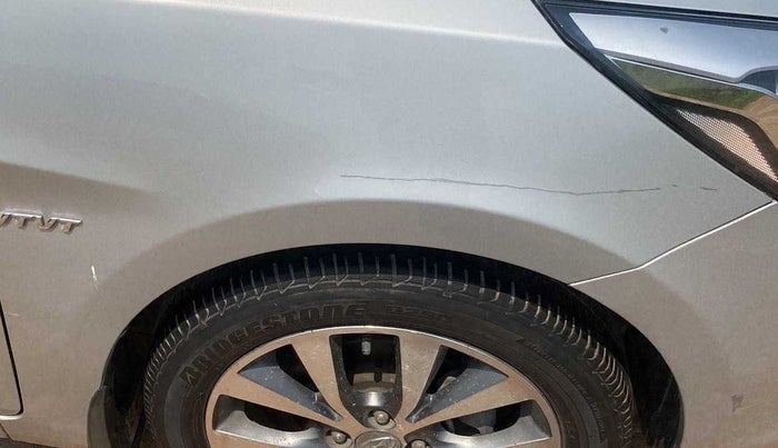 2017 Hyundai Verna 1.6 VTVT SX, Petrol, Manual, 31,105 km, Right fender - Minor scratches