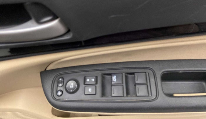 2019 Honda Amaze 1.2L I-VTEC S, Petrol, Manual, 23,160 km, Driver Side Door Panels Control