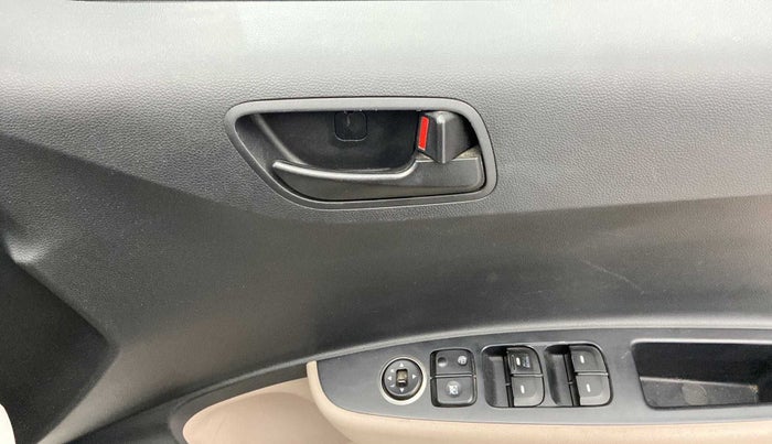 2018 Hyundai Grand i10 MAGNA 1.2 KAPPA VTVT, Petrol, Manual, 19,732 km, Driver Side Door Panels Control