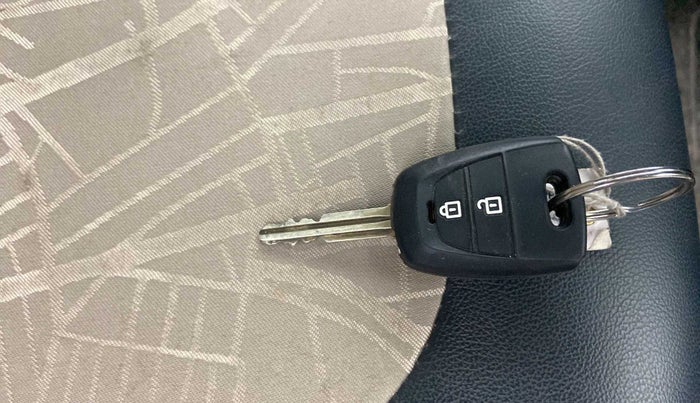 2018 Hyundai Grand i10 MAGNA 1.2 KAPPA VTVT, Petrol, Manual, 19,732 km, Key Close Up