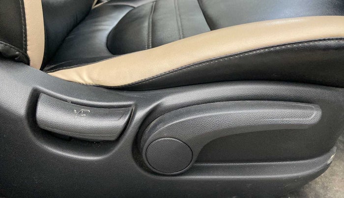 2018 Hyundai Creta SX 1.6 PETROL, Petrol, Manual, 53,315 km, Driver Side Adjustment Panel