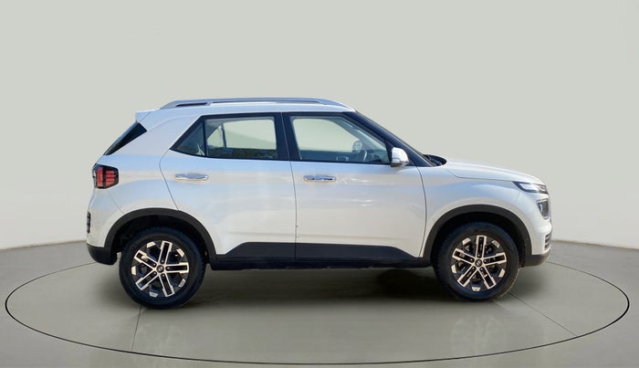 2022 Hyundai VENUE SX (O) 1.5 CRDI, Diesel, Manual, 19,988 km, Right Side View