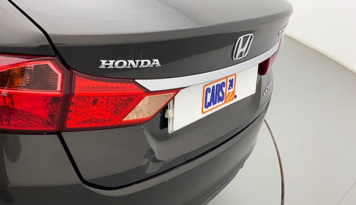 2014 Honda City 1.5L I-VTEC V MT, Petrol, Manual, 94,715 km, Dicky (Boot door) - Slightly dented