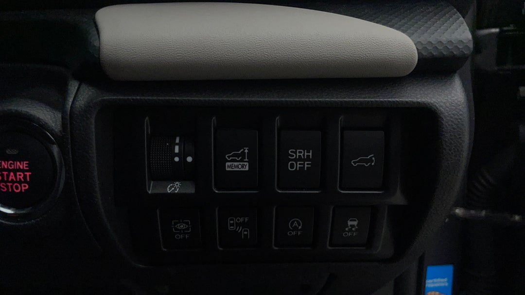 2022 Subaru Forester 2.5i-s (awd), Automatic, 47025 km, Utility Switches/Buttons