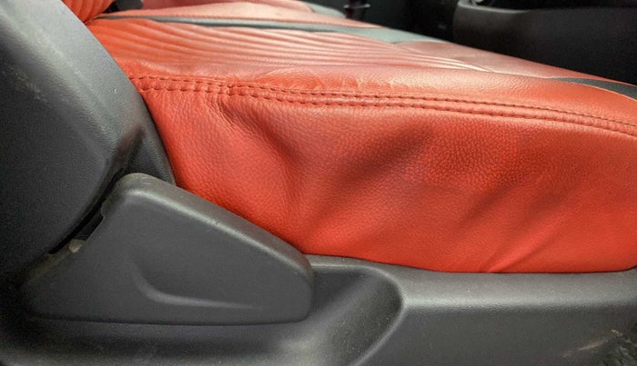 2017 Datsun Redi Go SPORT, Petrol, Manual, 52,374 km, Driver Side Adjustment Panel