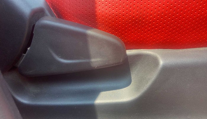 2019 Datsun Redi Go T(O) 1.0, Petrol, Manual, 15,881 km, Driver Side Adjustment Panel