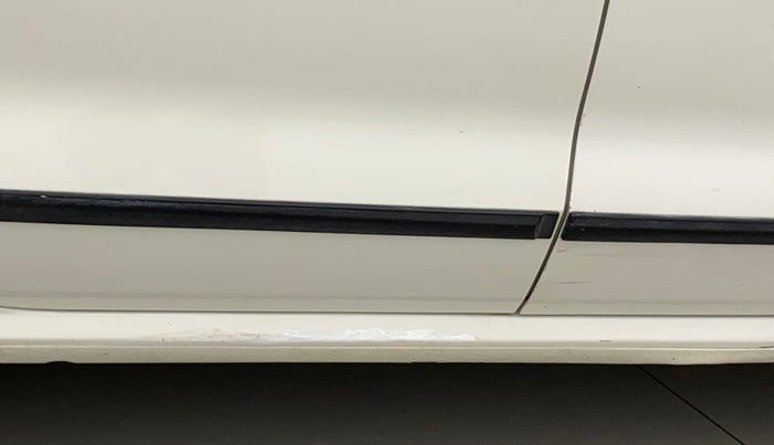2011 Volkswagen Polo COMFORTLINE 1.2L PETROL, Petrol, Manual, 75,080 km, Right running board - Minor scratches