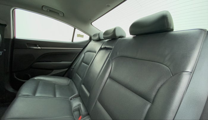 2017 Hyundai New Elantra 2.0 SX(O) AT PETROL, Petrol, Automatic, 51,916 km, Right Side Rear Door Cabin