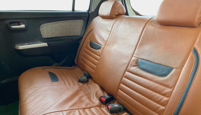 2014 Maruti Wagon R 1.0 VXI, Petrol, Manual, 1,06,234 km, Right Side Rear Door Cabin