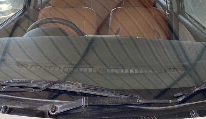 2014 Maruti Wagon R 1.0 VXI, Petrol, Manual, 1,06,234 km, Front windshield - Minor spot on windshield