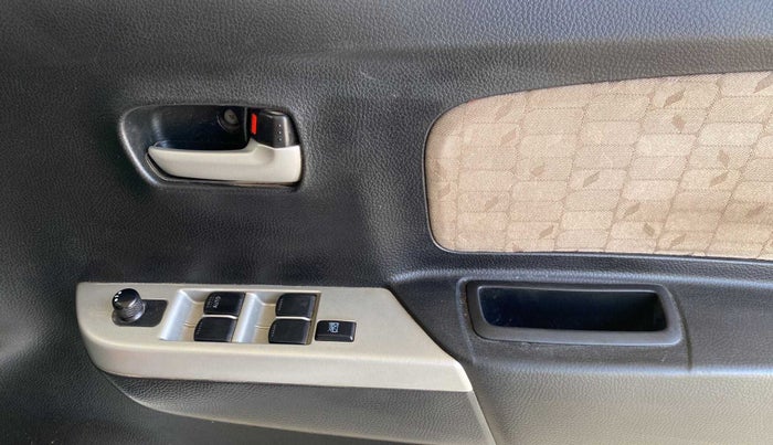 2014 Maruti Wagon R 1.0 VXI, Petrol, Manual, 1,06,234 km, Driver Side Door Panels Control