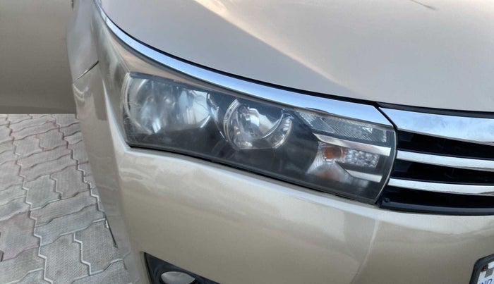 2014 Toyota Corolla Altis G CVT PETROL, Petrol, Automatic, 82,842 km, Right headlight - Clamp has minor damage