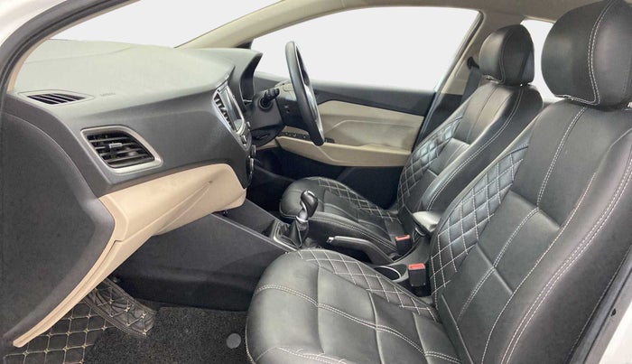 2019 Hyundai Verna 1.6 VTVT SX, Petrol, Manual, 42,303 km, Right Side Front Door Cabin