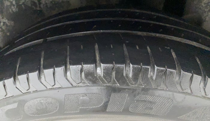 2017 Maruti Dzire ZXI, Petrol, Manual, 42,147 km, Left Rear Tyre Tread