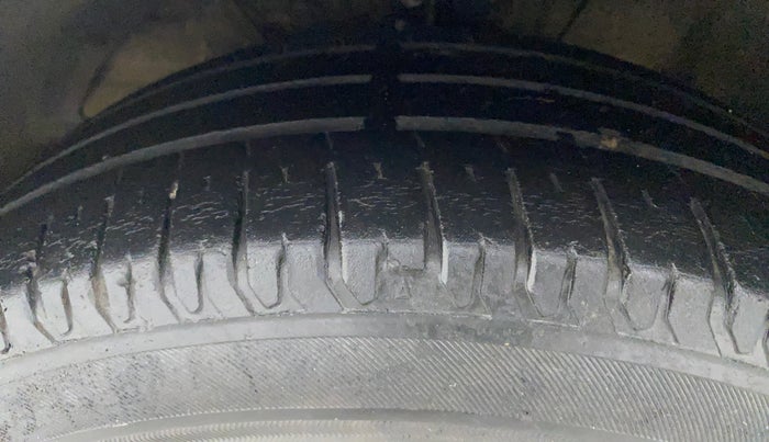 2017 Maruti Dzire ZXI, Petrol, Manual, 42,147 km, Left Front Tyre Tread