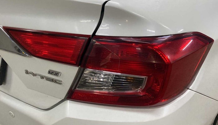 2019 Honda Amaze 1.2L I-VTEC VX CVT, Petrol, Automatic, 72,555 km, Right tail light - Minor damage