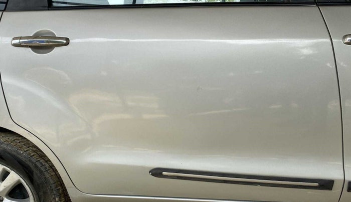 2018 Maruti Ertiga ZDI+ 1.3, Diesel, Manual, 43,814 km, Right rear door - Minor scratches