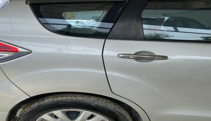 2018 Maruti Ertiga ZDI+ 1.3, Diesel, Manual, 43,814 km, Right quarter panel - Minor scratches