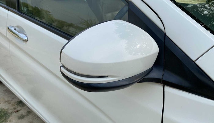 2015 Honda City 1.5L I-VTEC VX CVT, Petrol, Automatic, 30,852 km, Right rear-view mirror - Cover has minor damage