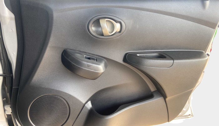 2018 Datsun Go T, Petrol, Manual, 16,796 km, Driver Side Door Panels Control