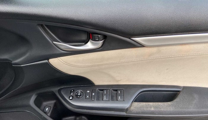 2019 Honda Civic 1.8L I-VTEC V CVT, Petrol, Automatic, 69,339 km, Driver Side Door Panels Control