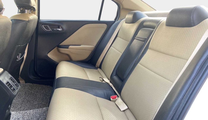 2018 Honda City 1.5L I-VTEC V MT, Petrol, Manual, 90,267 km, Right Side Rear Door Cabin