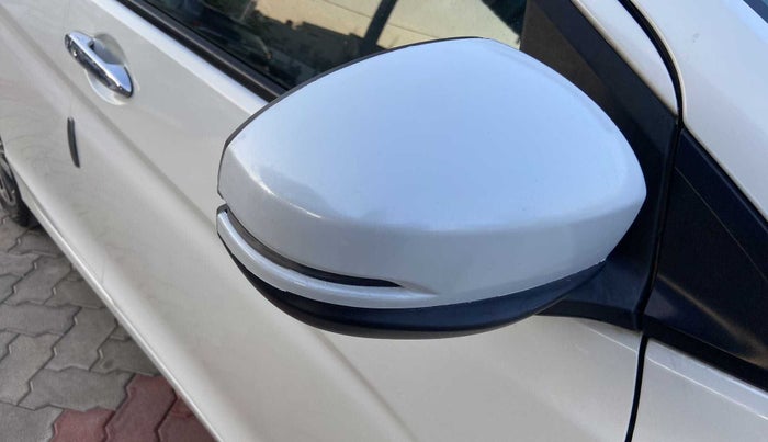 2018 Honda City 1.5L I-VTEC V MT, Petrol, Manual, 90,267 km, Right rear-view mirror - Indicator light not working