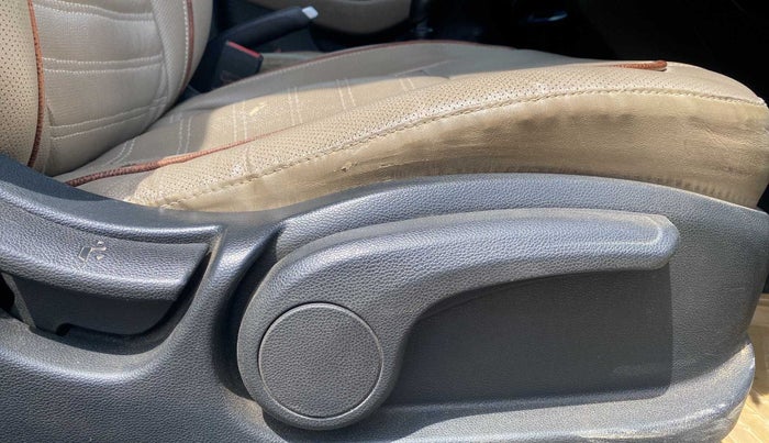 2017 Hyundai Elite i20 SPORTZ 1.2, Petrol, Manual, 73,559 km, Driver Side Adjustment Panel